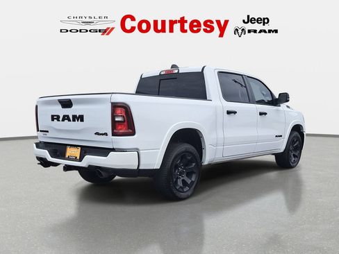 Used 2025 RAM 1500 Big Horn AWD/4WD image 4