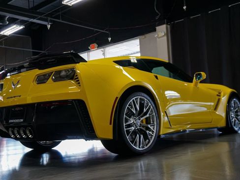 Used 2017 Chevrolet Corvette Z06 RWD image 6