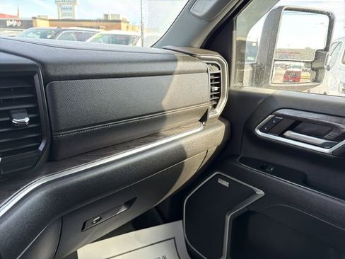 Used 2024 Chevrolet Silverado 2500 LTZ w/ LTZ Convenience Package AWD/4WD image 23
