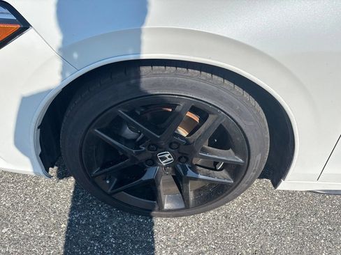 Used 2023 Honda Civic Sport image 12