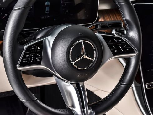 Used 2023 Mercedes-Benz C 300 4MATIC Sedan image 16