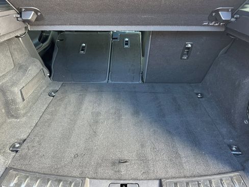 Certified 2022 Land Rover Range Rover Evoque R-Dynamic SE image 33