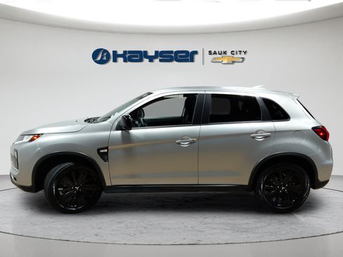 Used 2025 Mitsubishi Outlander Sport LE AWD/4WD image 4