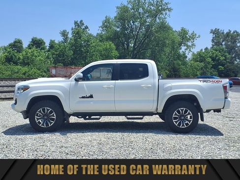 Used 2021 Toyota Tacoma TRD Sport image 12