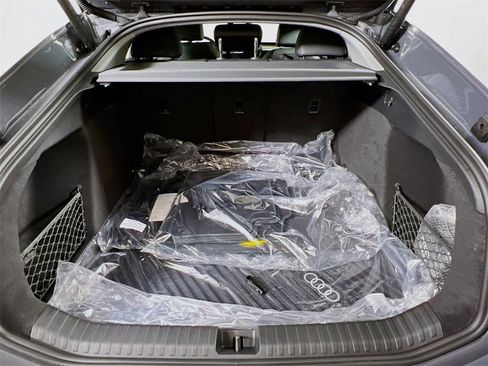 New 2025 Audi A6 e-tron Premium image 21