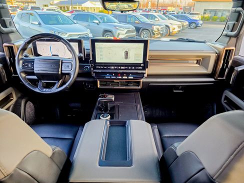 Used 2024 GMC Hummer EV 3X image 36