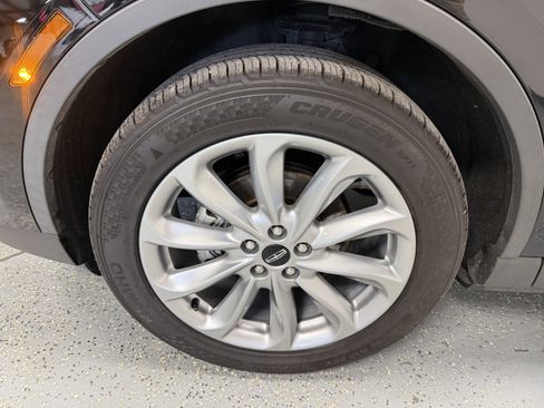 Used 2021 Lincoln Corsair AWD w/ Premium Package image 29