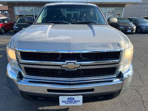 Used 2009 Chevrolet Silverado 2500 LT w/ Interior Plus Package AWD/4WD image 5
