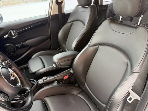 Used 2018 MINI Cooper S image 19