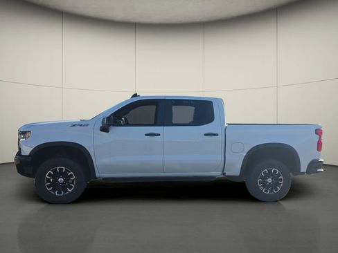 Used 2024 Chevrolet Silverado 1500 ZR2 w/ Technology Package image 5