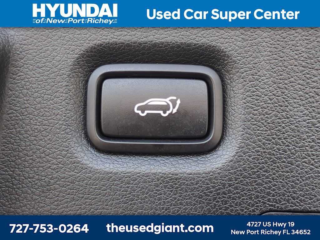 Used 2019 Hyundai Santa Fe Limited FWD image 13
