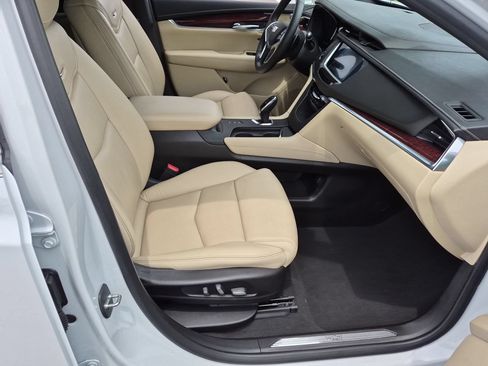Certified 2019 Cadillac XT5 Luxury AWD/4WD image 28