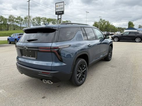 New 2026 Chevrolet Traverse LT w/ Midnight/Sport Edition AWD/4WD image 5