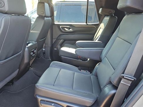 Used 2024 Chevrolet Tahoe Z71 w/ Luxury Package image 8