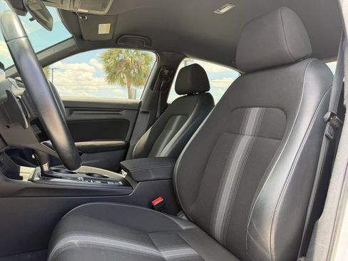 Used 2022 Honda Civic Sport image 12