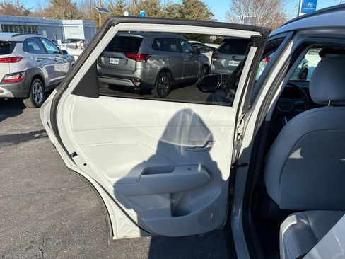 Used 2024 Hyundai Kona SEL image 44