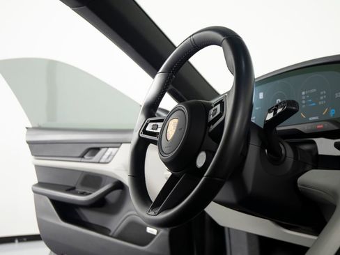 Certified 2022 Porsche Taycan 4 Cross Turismo AWD/4WD image 32