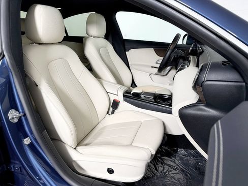 Used 2021 Mercedes-Benz CLA 250 4MATIC w/ Premium Package image 48