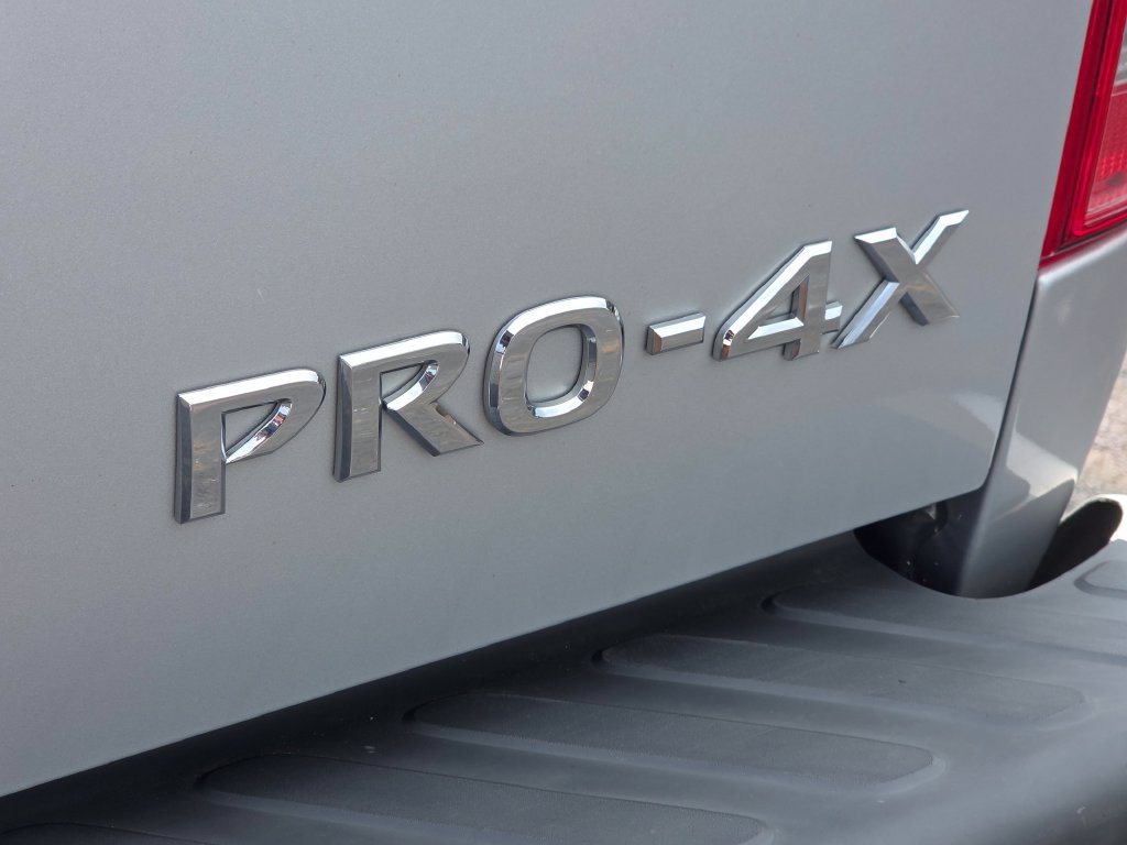 Used 2018 Nissan Frontier PRO-4X AWD/4WD image 5