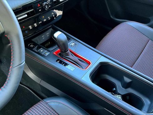 New 2026 Nissan Kicks SR w/ SR Premium Package image 7