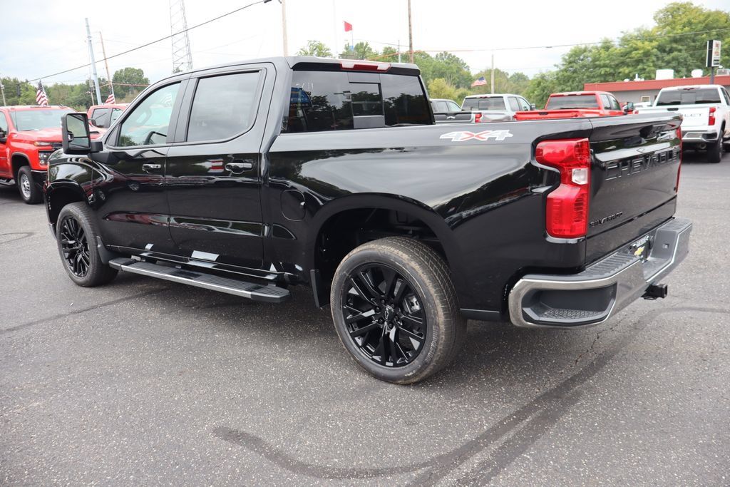 New 2026 Chevrolet Silverado 1500 LT w/ Leather Package AWD/4WD image 3