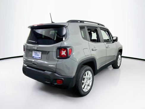 Used 2022 Jeep Renegade Latitude AWD/4WD image 5