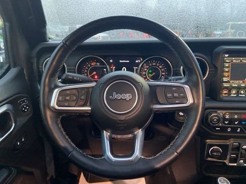 Used 2023 Jeep Wrangler Sahara w/ Cold Weather Group image 18