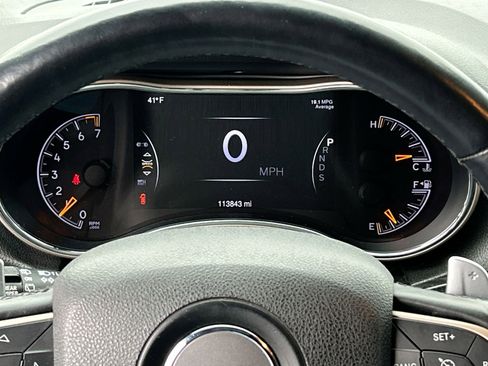 Used 2014 Jeep Grand Cherokee Limited image 15