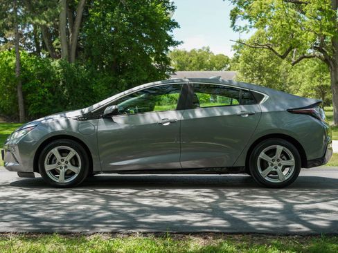 Used 2018 Chevrolet Volt LT w/ LT Driver Confidence Package FWD image 8