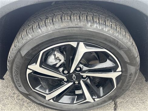 Certified 2023 Chevrolet TrailBlazer RS w/ Sun and Liftgate Package image 32