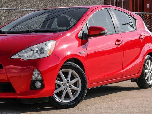 Used 2012 Toyota Prius C Four FWD image 6