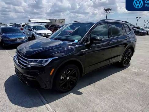 Used 2023 Volkswagen Tiguan SE R-Line FWD image 4