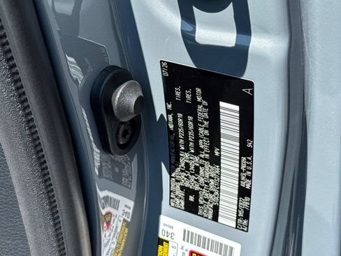 New 2026 Toyota Sienna XLE Woodland Edition AWD/4WD image 36