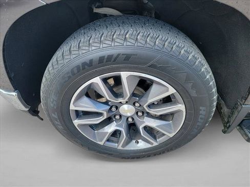 Used 2021 Chevrolet Silverado 1500 LT w/ Bed Protection Package image 9