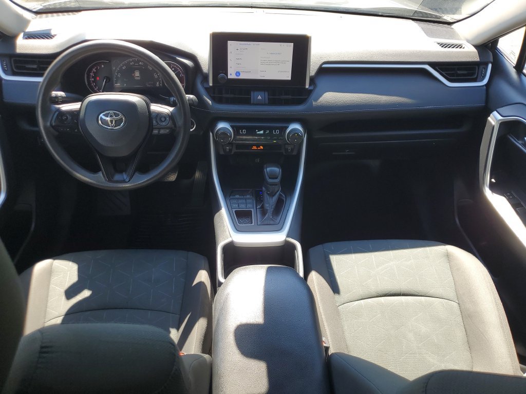 Used 2024 Toyota RAV4 XLE AWD/4WD image 17