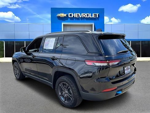 Used 2023 Jeep Grand Cherokee Trailhawk image 5