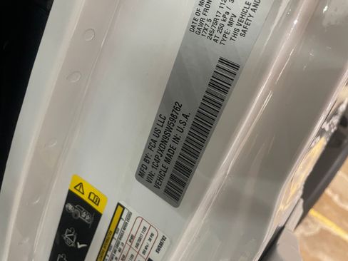 Used 2025 Jeep Wrangler Sport S image 29