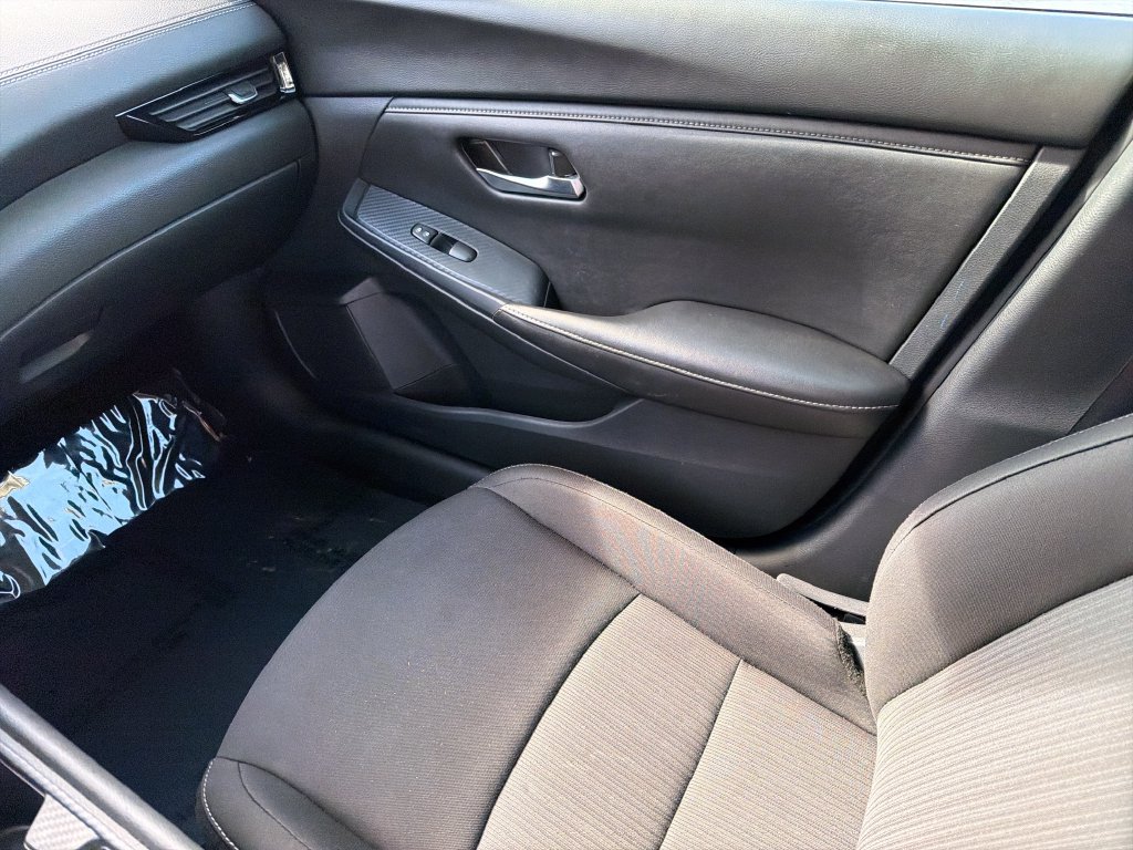 Used 2024 Nissan Sentra SV FWD image 28