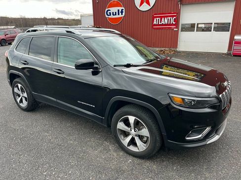 Used 2021 Jeep Cherokee Limited image 2