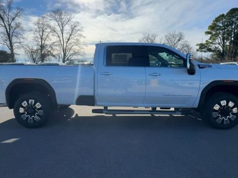 New 2026 GMC Sierra 3500 Denali w/ Denali Reserve Package image 9