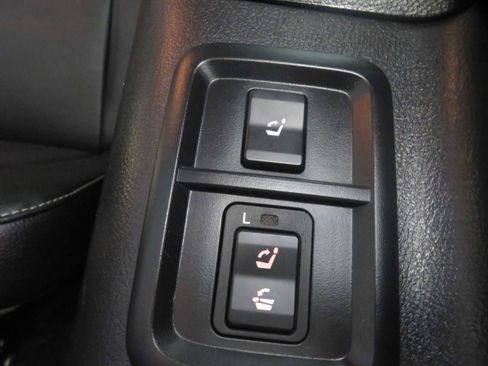 Used 2018 Toyota Sequoia TRD Sport AWD/4WD image 23