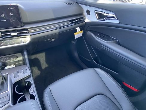 New 2026 Kia Sportage EX w/ EX Panorama Roof Package FWD image 14