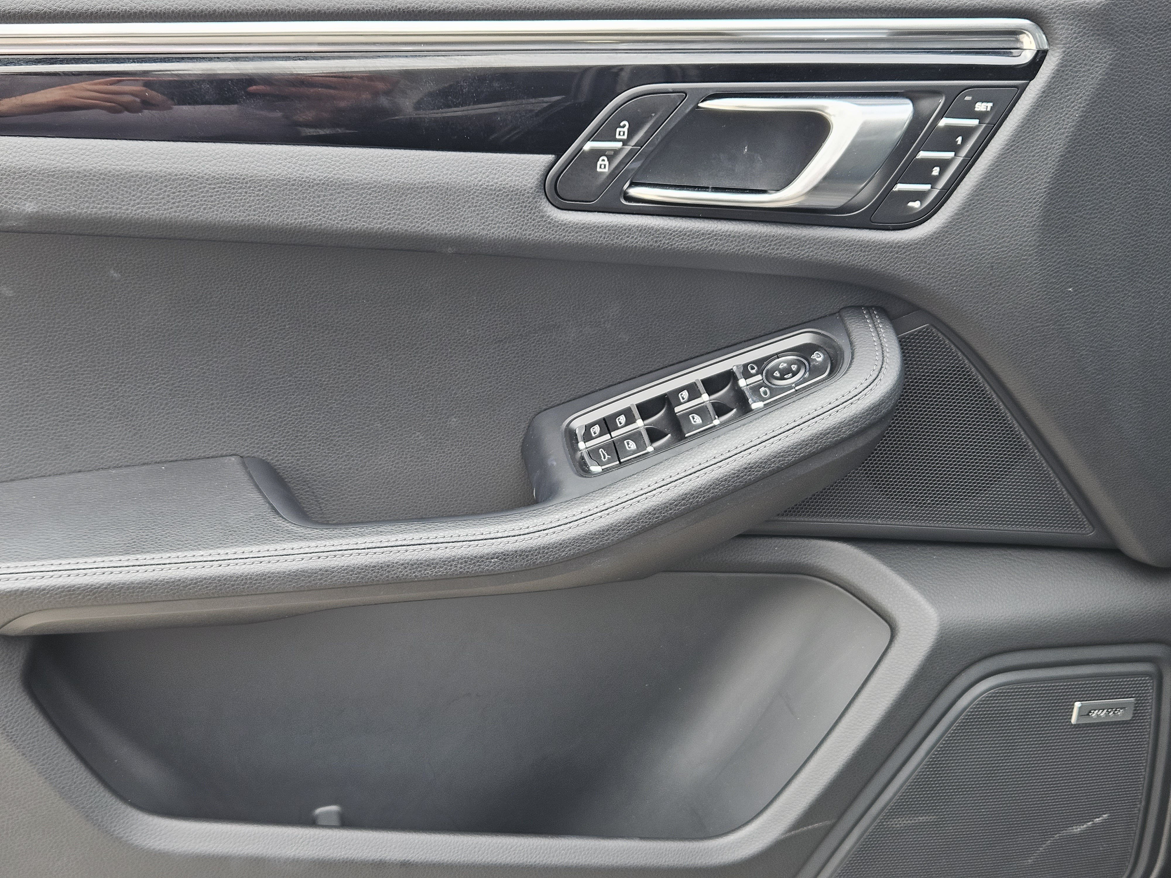 Certified 2026 Porsche Macan AWD/4WD image 22
