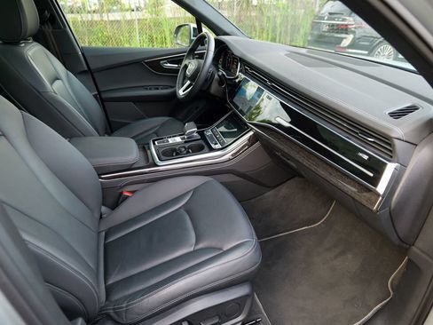 Used 2025 Audi Q7 3.0T Premium Plus AWD/4WD image 26