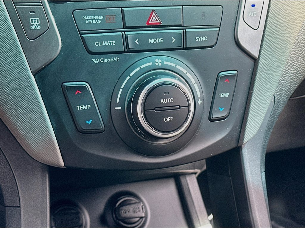 Used 2018 Hyundai Santa Fe Sport w/ 2.4L Value Package 02 FWD image 15