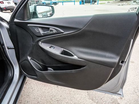 Used 2025 Chevrolet Malibu LT FWD image 17
