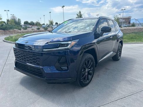 Used 2026 Toyota RAV4 SE w/ Convenience Package AWD/4WD image 3