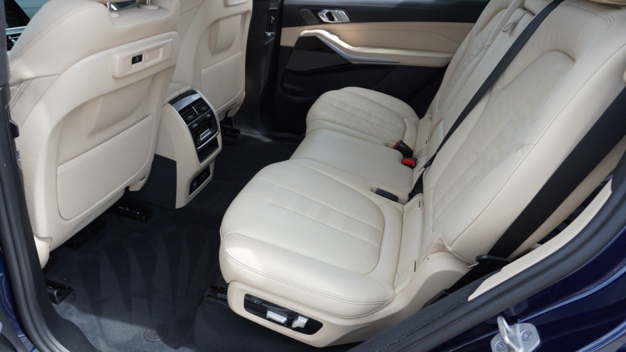 Used 2021 BMW X7 xDrive40i w/ Executive Package AWD/4WD image 32