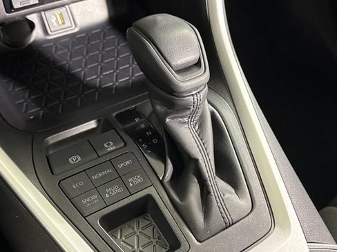 Certified 2025 Toyota RAV4 XLE AWD/4WD image 41