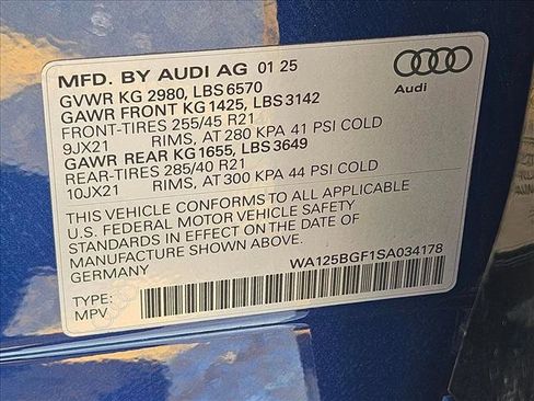 Used 2025 Audi SQ6 e-tron Premium Plus w/ Premium Plus AWD/4WD image 29